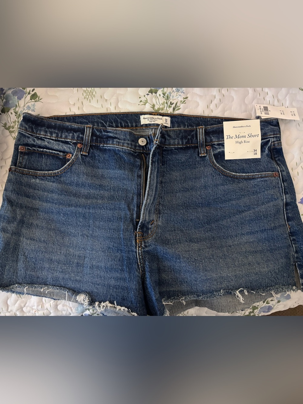 Abercrombie & Fitch Mom Denim Shorts sz 34